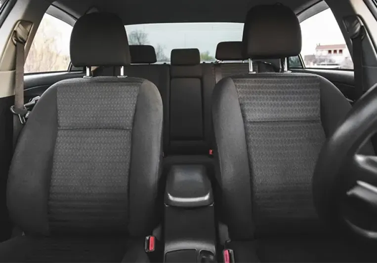 cual es el asiento mas seguro del coche