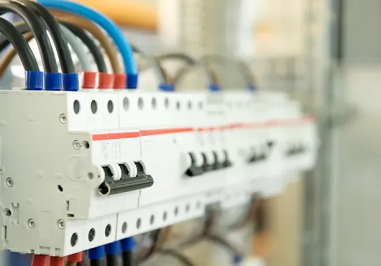 ¿El seguro de hogar cubre averías eléctricas?
