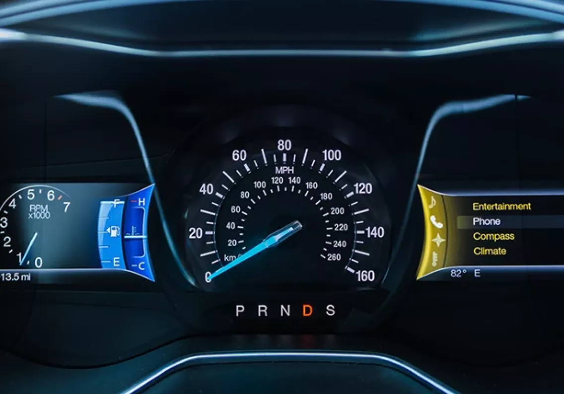 ¿Qué significan los testigos de avería en el coche?