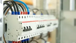 ¿El seguro de hogar cubre averías eléctricas?